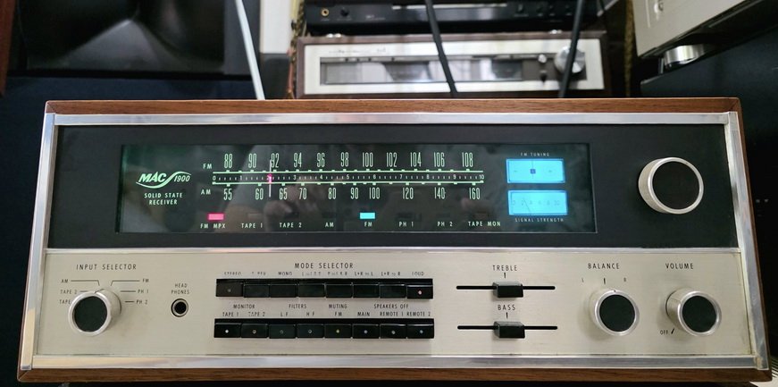 ขาย Receiver McIntosh 1900 สภาพสวยเกรดสะสม เสียงดีมาก Made in USA.