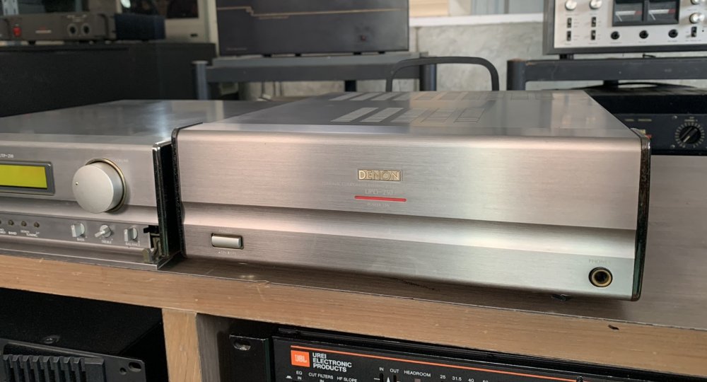 แอมป์ DENON UPO-250 .PRE+TUNER DENON UTP-250