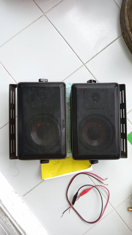 ลำโพง2ทางตู้อลูเสียงดีดังปกติพร้อมขา(ถูกมาก)