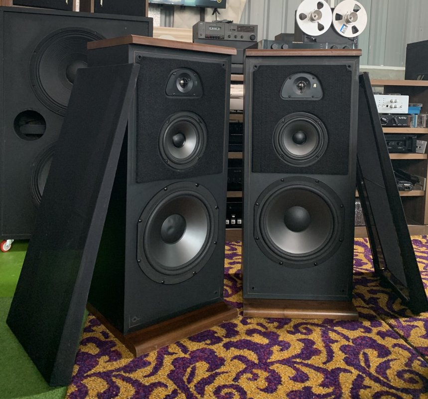 ลำโพงวินเทจ AR TSW610