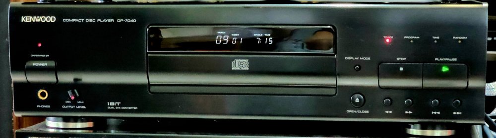 ขายเครื่องเล่นซีดี Kenwood DP-7040 รุ่นใหญ่ เสียงดี สภาพสวย Made in Japan