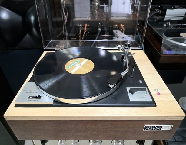 ขายเครื่องเล่นแผ่นเสียง CEC รุ่น BD-616 สภาพสวย เสียงดี ระบบSemi-Autoใช้งานง่าย Made in Japan
