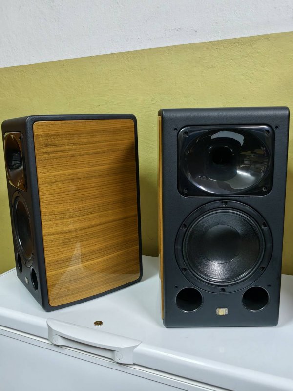 Unison Research MAX MINI ลำโพงอิตาลี สวยครบกล่อง