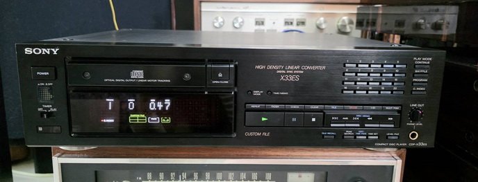 ขายเครื่องเล่นซีดี SONY CDP-X33ES เสียงดีมาก สภาพสวย พร้อมใช้งาน Made in Japan